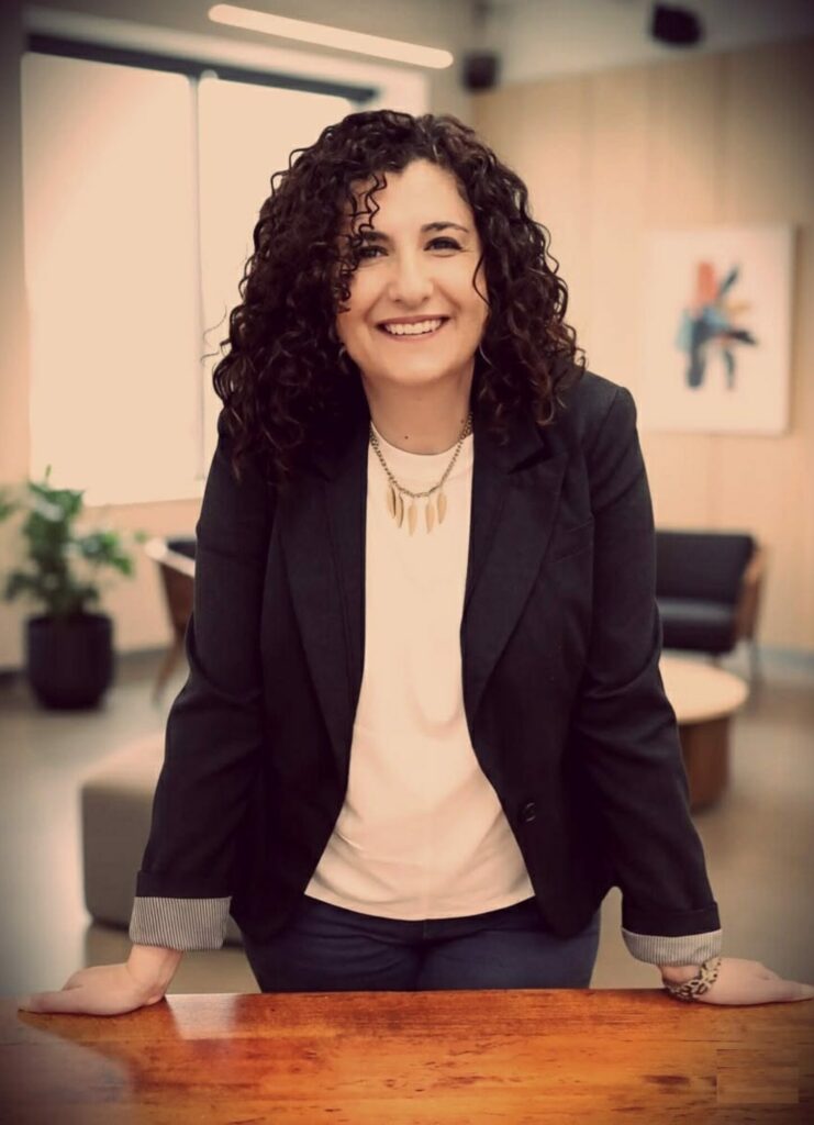 home black white minimalist initials monogram jewelry logo (18)